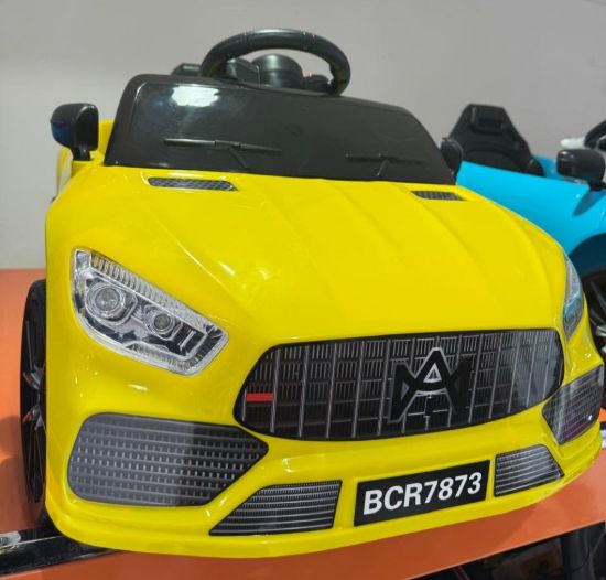 صورة سيارة اطفال صغيره حمراء